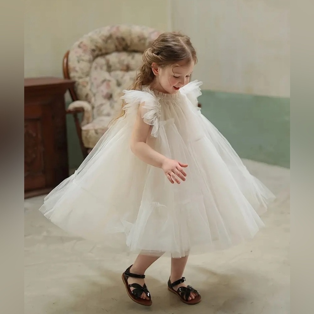 🌸 Ethereal White Tulle Dress for Little Girls, flower girls ✨✨✨💕